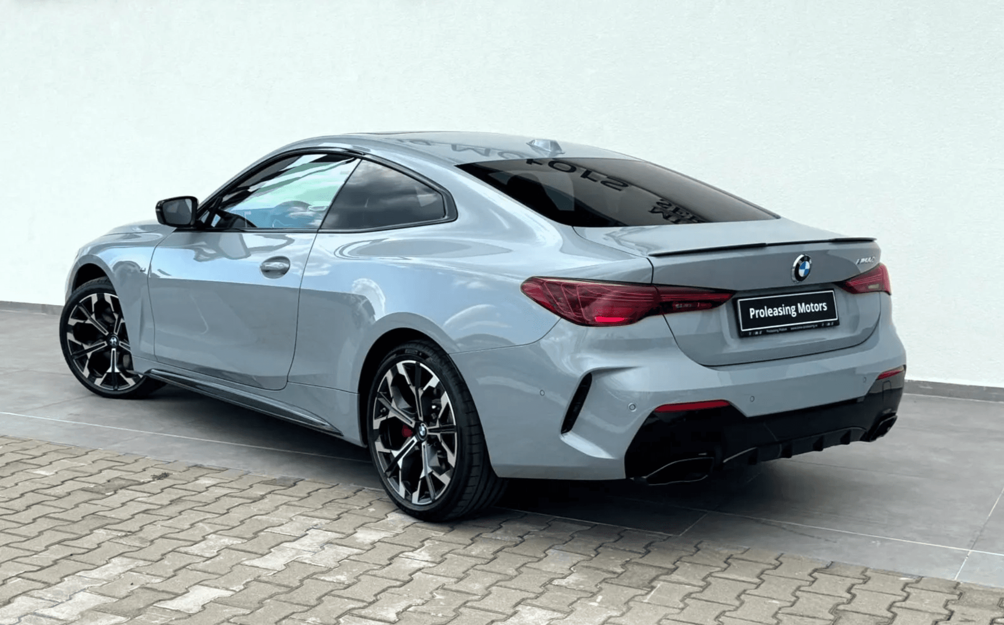 BMW M440i